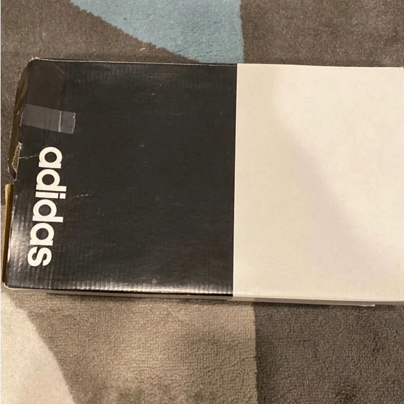 Adidas shoes - Picture 4 of 5